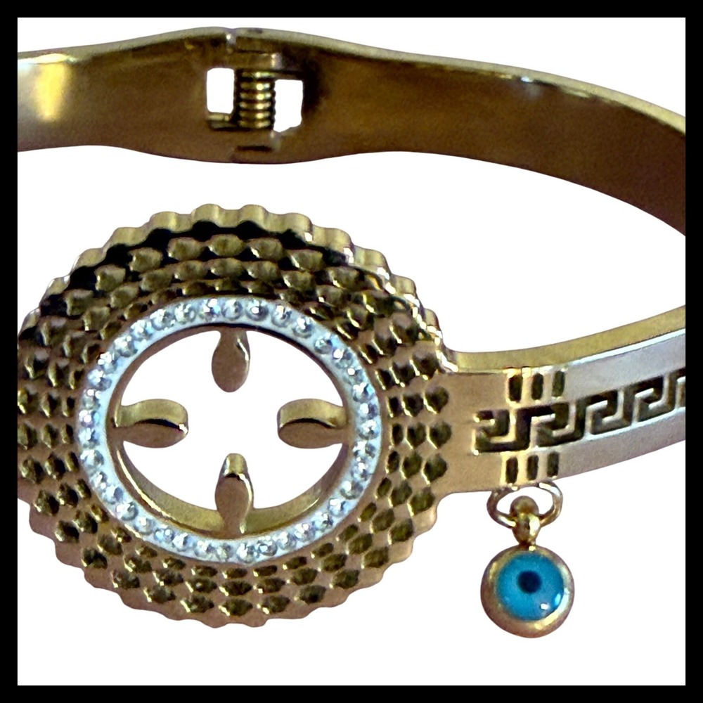 NWOT Gold Tone Evil Eye‎ Charm Bangle Bracelet Greek Key Pattern